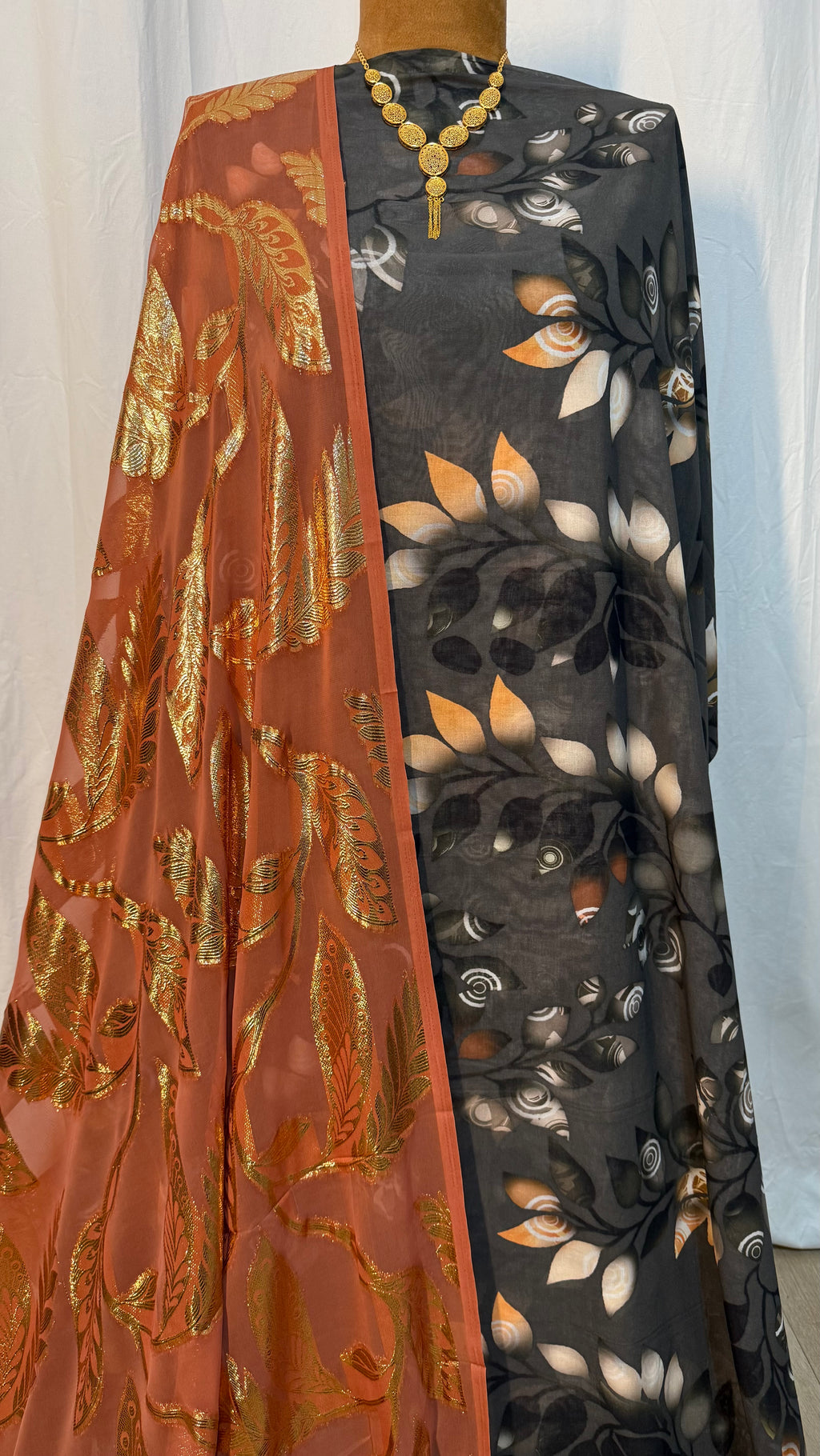 DARK GREY & PEACH WIIL