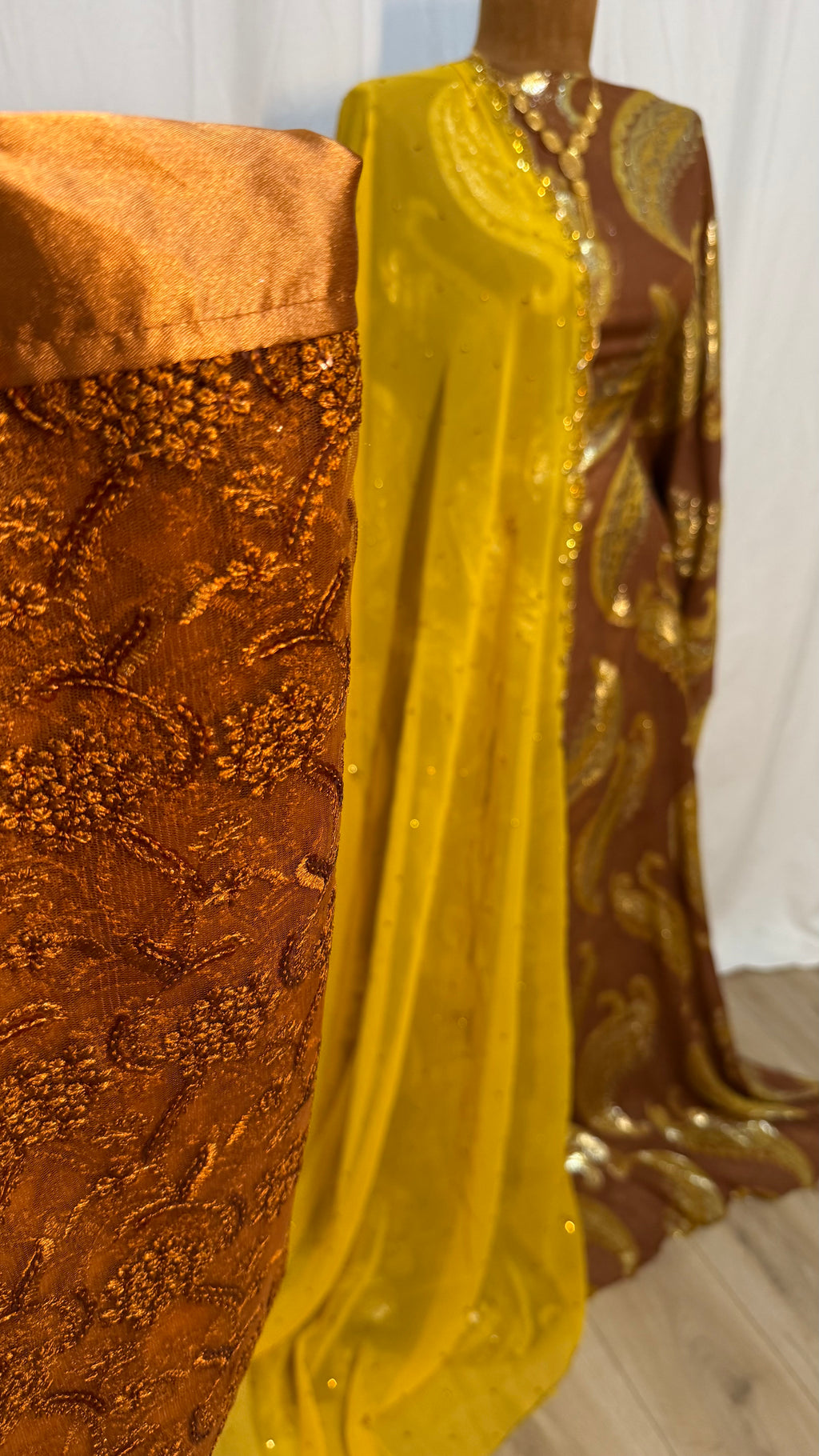 VISCOSE DIRAC