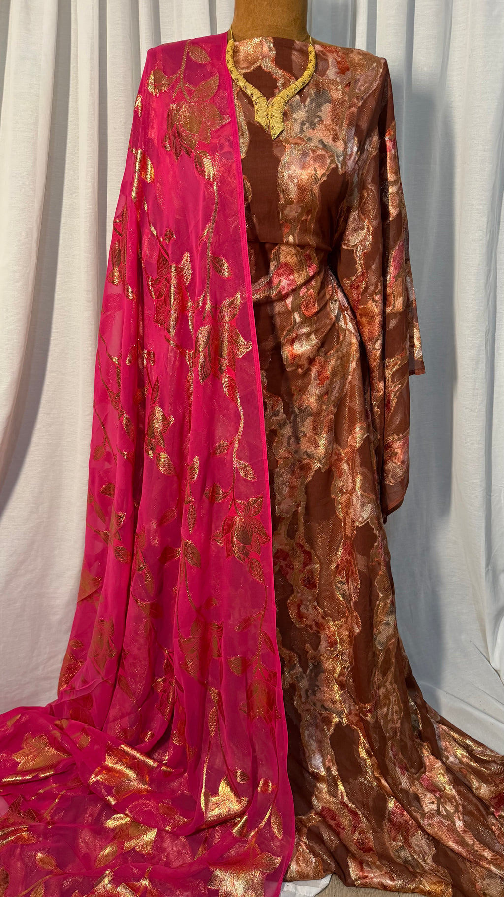 FARANSAWI -BROWN/HOT PINK