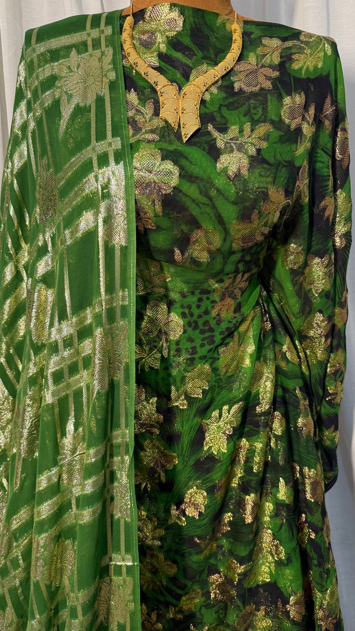VISCOSE - LEOPARD PRINT GREEN & BLACK