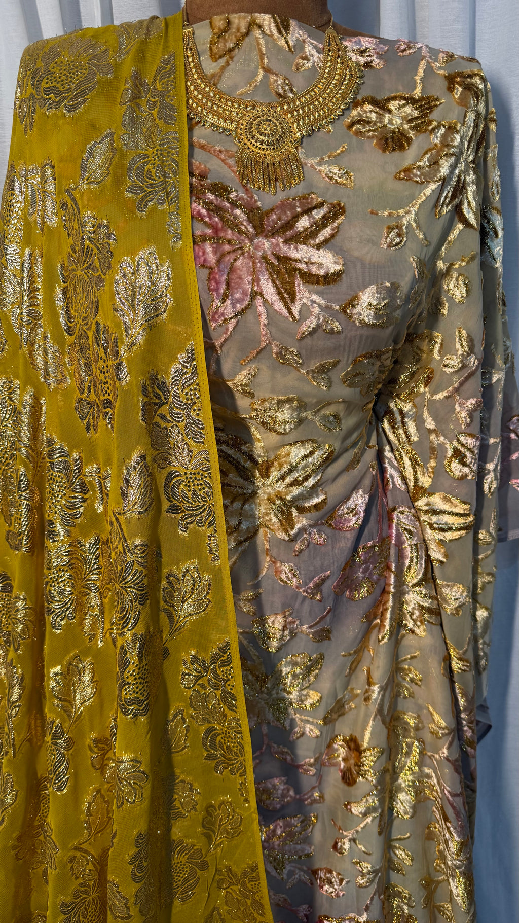 TIE DYE MAQBAL